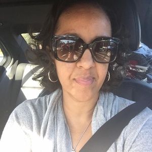 Meet your Posher, Angelique